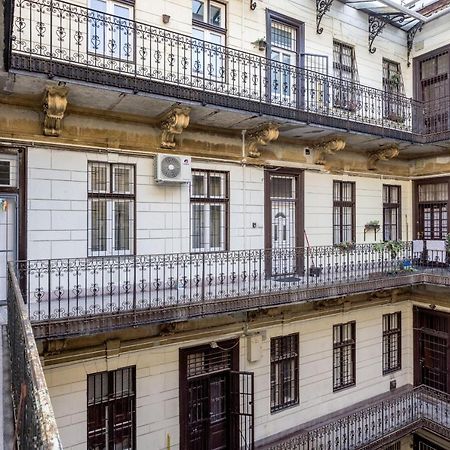 Charming Downtown Hideaway Steps From New York Cafe! Budapeste Exterior foto