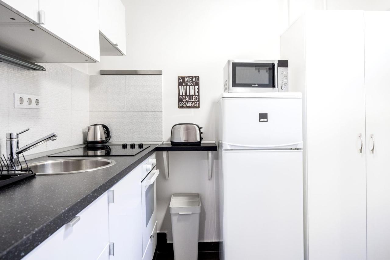 Charming Downtown Hideaway Steps From New York Cafe! Budapeste Exterior foto