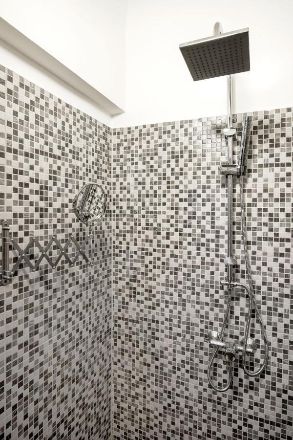 Charming Downtown Hideaway Steps From New York Cafe! Budapeste Exterior foto
